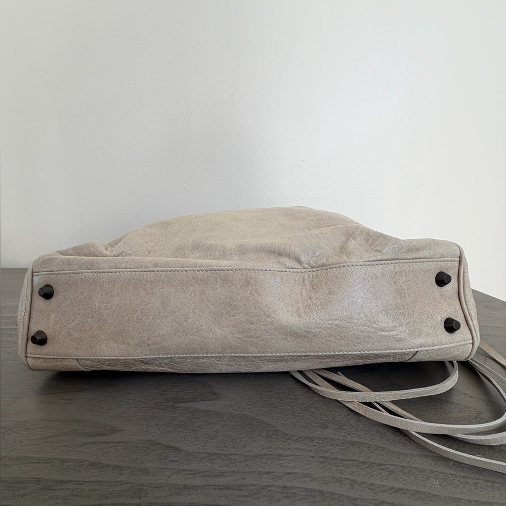 Balenciaga Motocross Classic Bowling Bag | Neutral Lambskin - Picture 5 of 7